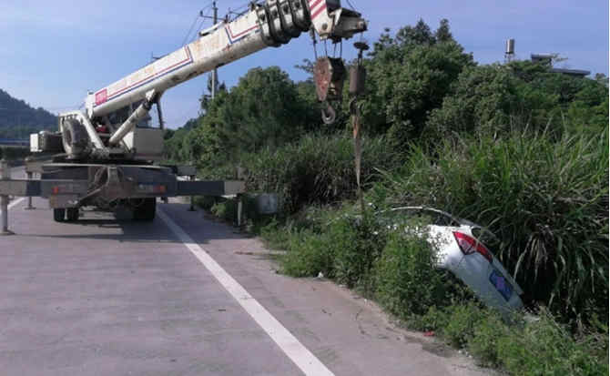 金溪重载吊车救援